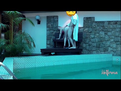 ❤️ Patron hizmetçiyi havuza davet eder ama bir sıcağa dayanamaz Süper seks tr.com-pornzog.ru ️❤